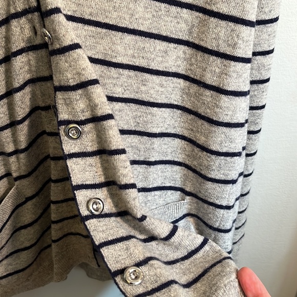 Banana Republic Wool Cardigan Gray, Large - Picture 4 of 5
